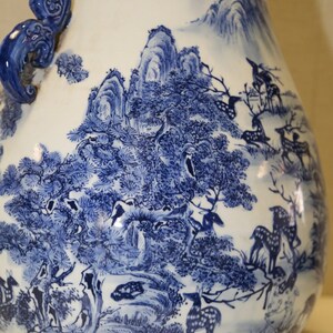 A Blue and White Hundred Deer HU Vase, 19th Century, H 49cm image 10