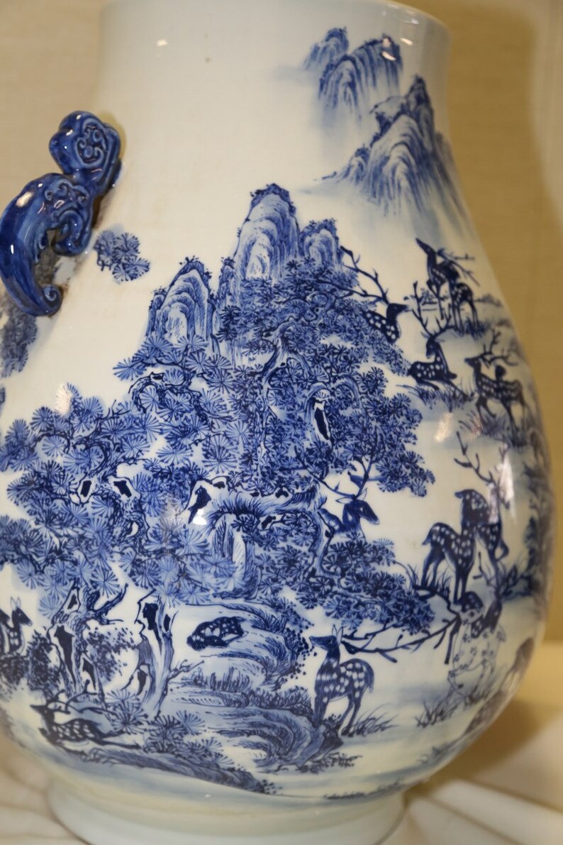 A Blue and White Hundred Deer HU Vase, 19th Century, H 49cm image 10