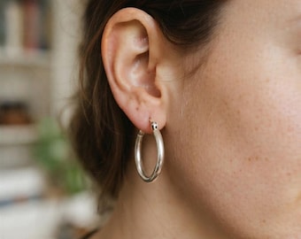 Sterling Silver Hoop Earrings 30mm) | Lever Back Chunky Hoop Earrings | Simple Classic Silver Hoops |High Shine Earrings for Women