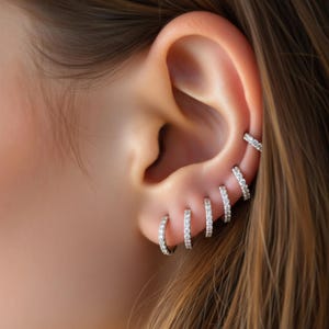 5 par små örhängen i sterlingsilver med cz-ring | Små Huggie Hoops för kvinnor | Hypoallergena brosk- och helixörhängen | 6 mm–10 mm