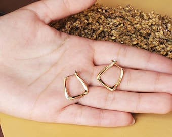 Twisted Square Hoop Earrings | Small Huggie Hoop Earrings | Hypoallergenic Stainless Steel Gold Plated | Minimalist Gift for Her