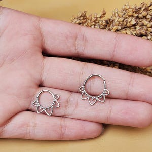 16G SilverTITANIUM Flower Petal Clicker Hoop/Floral Septum Ring, Stylish Daith Earring, Cartilage/Conch/Helix Piercing Jewelry/Special Gift