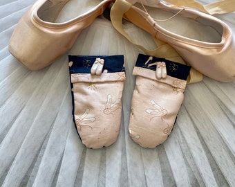 Spitzenschuhtrockner *Frühlingsduftend- Marineblaue und pinke Spitzenschuhe