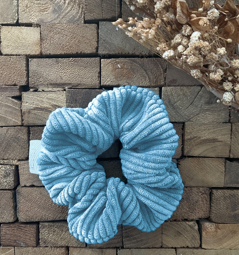 Chouchou cheveux scrunchie velours côtelé bleu ciel imagem 1