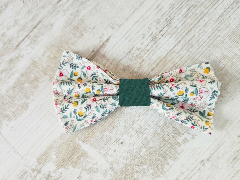 Two-tone white and green liberty bow tie image 4