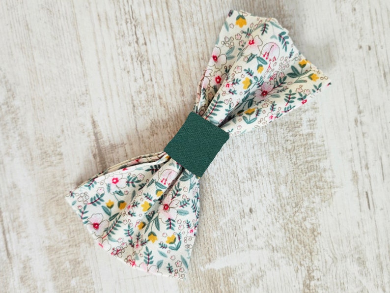 Two-tone white and green liberty bow tie image 3