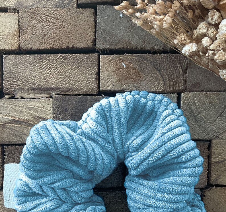 Chouchou cheveux scrunchie velours côtelé bleu ciel imagem 4