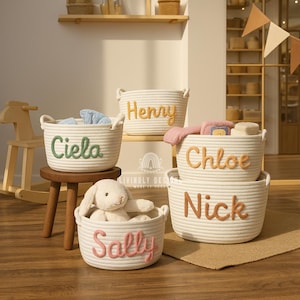 Benutzerdefinierter Name Seil Aufbewahrungskorb | Personalisierter Spielzeugkorb für Kinder | Kinderzimmer Organizer | Gesticktes Baby-Geschenk | Spielzimmer Dekor