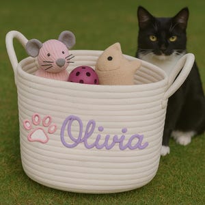 ペットの名前が入るおもちゃ収納バスケット | 犬や猫のおもちゃ収納ボックス | 刺繍入りペットギフト | パーソナライズされた犬用バスケット | ホームオーガナイザー ペットギフト