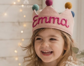 Couronne de bébé en lin personnalisée : chapeau de fête d'anniversaire brodé