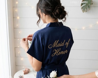 Suknia ślubna z jedwabiu na zamówienie: Spersonalizowany haftowany szlafrok z jedwabiu na wieczór panieński