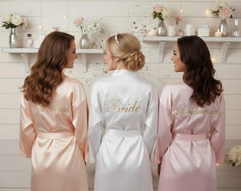 Suknia ślubna z jedwabiu na zamówienie: Spersonalizowany haftowany szlafrok z jedwabiu na wieczór panieński