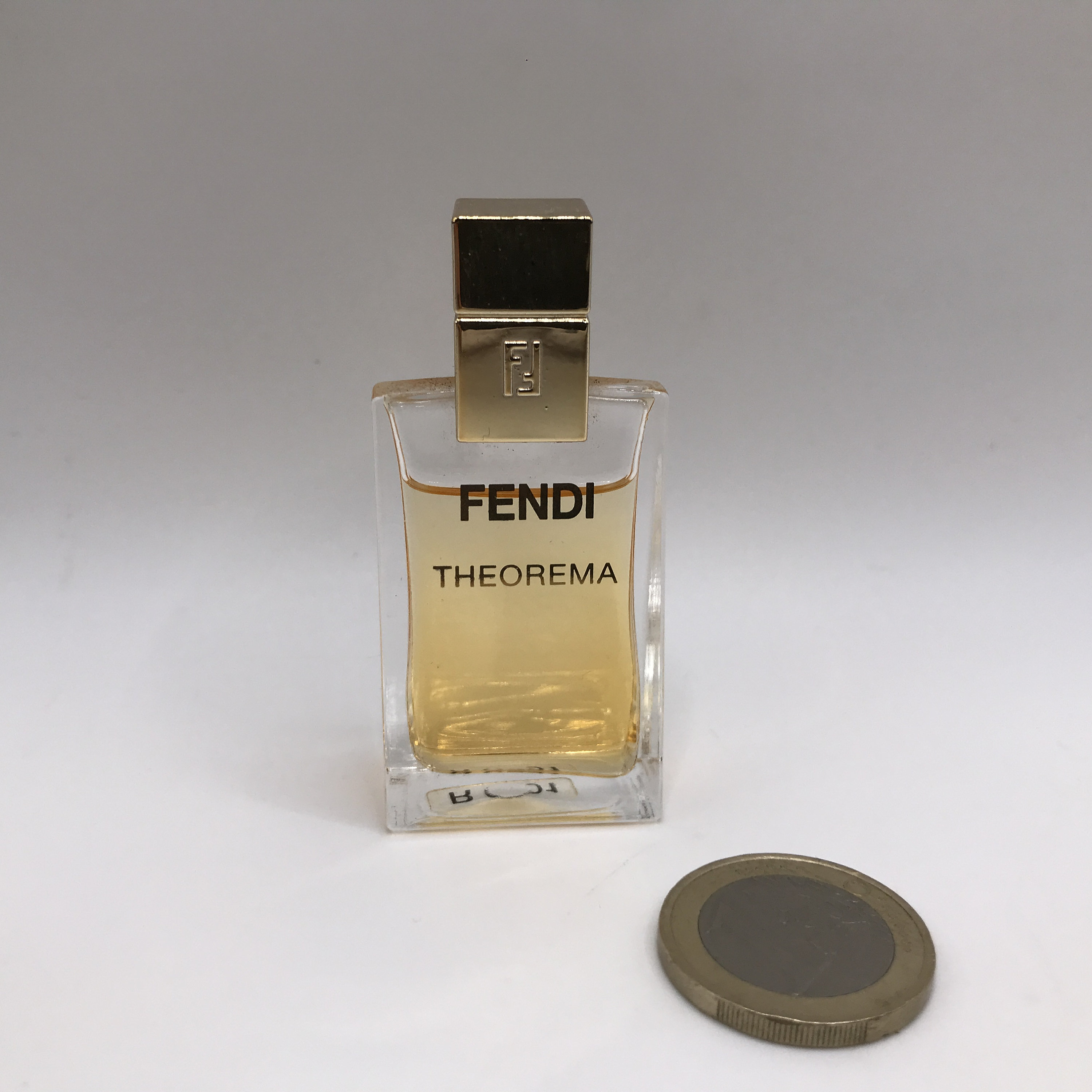 Fendi perfume chemist shop warehouse