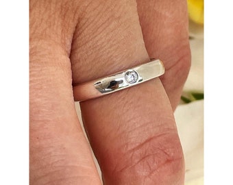 Flush Set Diamond Band / Dainty Diamond Ring / 14k White Gold Moissanite Wedding Ring for Women / Stacking Ring / Anniversary Gift for her