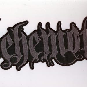Behemoth - Grå Logotyp Baklapp