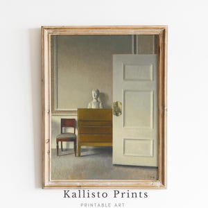 Vintage Interior Kunstdruck mit offener Tür Skulptur, klassische minimalistische druckbare Wandkunst, ruhige Wohnkultur mit offener Tür und Antiquität /136