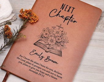 nächstes Kapitel Journal, personalisiertes Boss Abschiedsgeschenk, neuer Job Geschenk, Abschiedsgeschenk für den Ruhestand, Abschlussgeschenk, benutzerdefinierter Name & Bibelvers