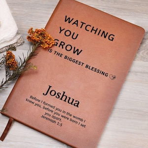 Observando você crescer, diário personalizado com nome e versículo bíblico, presente de chá de bebê para nova mamãe, novo papai, livro de memórias para crianças, presente de gravidez