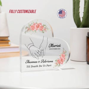 Personalized Wedding Gift for Couple, Married Holding Hands Acrylic Plaque, Anniversary Gift, Engagement Plaque Gift, Bridal Shower Gift