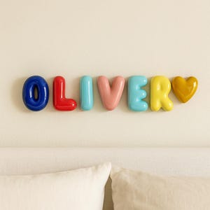 Letras de cerámica personalizadas - Decoración de pared con alfabeto colorido hecho a mano - Letreros con nombre personalizados para guardería, habitación infantil, bodas y regalos