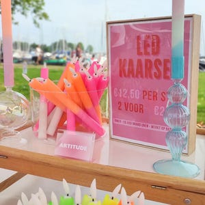 Neon dip dye LED kaarsen set van 2 – kleurrijke fluor decoratie kaarsen op batterij – moderne interieur woondecoratie bild 10
