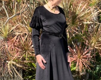 Vintage Style black velvet Lycra holiday dress