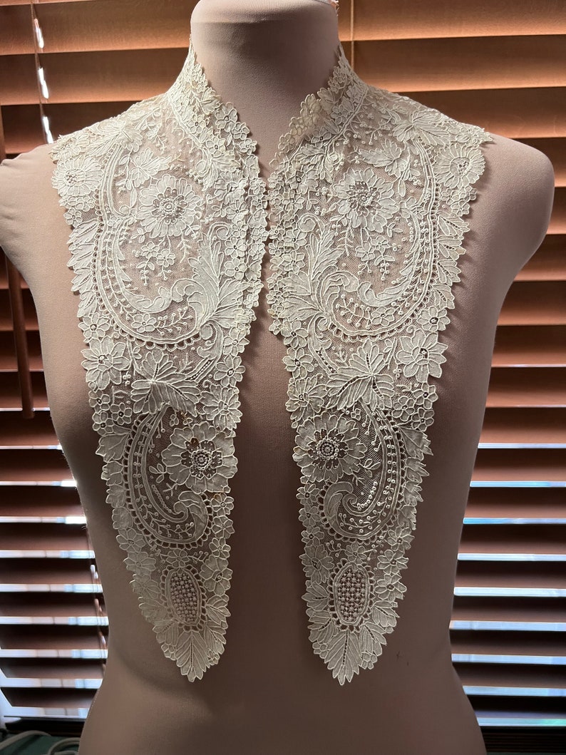 Antique Point De Gaze Lace Collar image 2