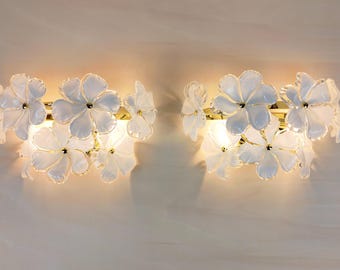 Pair of Murano glass wall sconces with white flowers