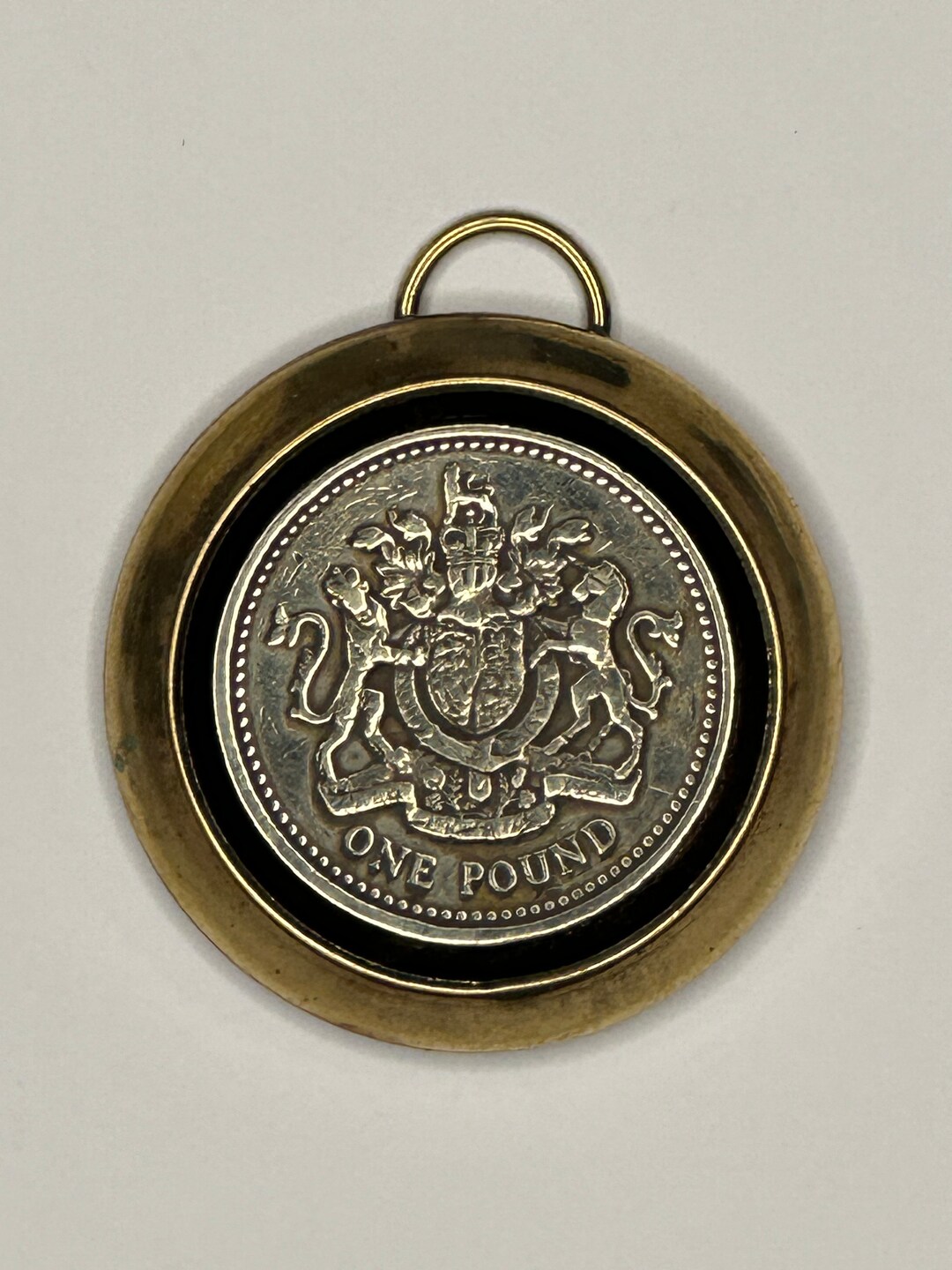 Vintage British One Pound Coin Pendant British Coin Jewelry Etsy