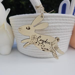 Étiquette florale de panier de Pâques, étiquette de nom de lapin, étiquette de panier de Pâques, étiquette personnalisée de lapin pour le panier de Pâques pour enfants, étiquette florale d'oeuf de lapin, marque-place