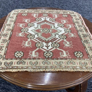 2x2 Red Door Mat, 2x2 Square Rug, 2x2 Small Area Rug, 2x2 Handmade Rug, 2x2 Vintage Rug, Turkish Door Mat, Oushak Rug, 2x2 Antique Rug, Wool