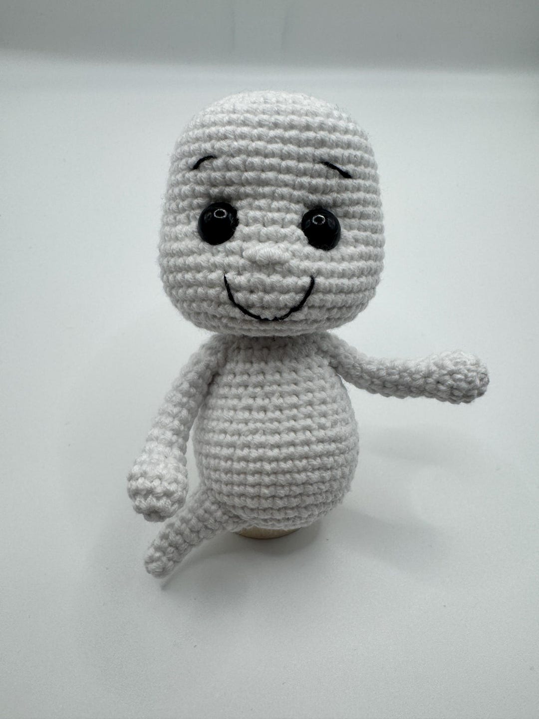 Readytoship • Crochet Cute Casper Keychain - Rotating Head Amigurumi ...