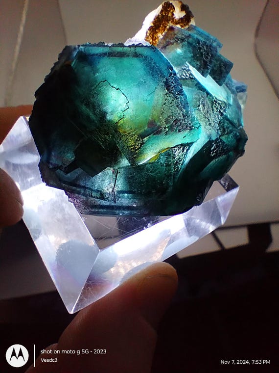 ナミビア オコルス フローライト ナミビア・オコルス産 フローライト – 天然石ハッピーギフト