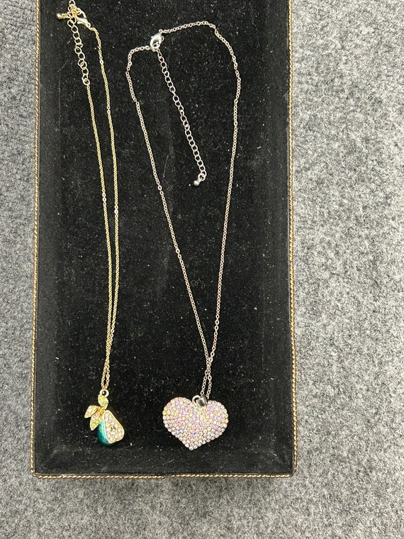 Lot of 2 Vintage Necklaces