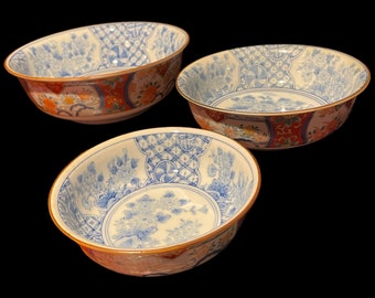 A set of three Gump&#39;s of San Francisco nesting imari-style bowls