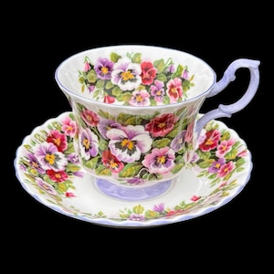 Royal Albert tea cup and saucer in Viola pattern from Fragrance series - Mint condition
