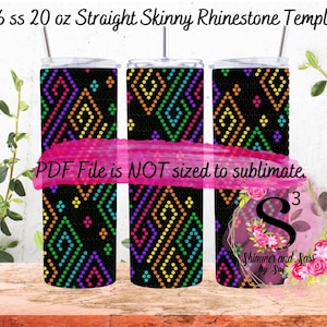 Puede incluir: Tres vasos rectos y delgados de 20 onzas con fondo negro y un patrón geométrico colorido. El texto "PDF File is NOT sized to sublimate." está impreso sobre un fondo rosa.