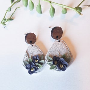 Violet flower earrings February birth flower earrings floral earrings hypoallergenic earring Viola earrings birth flower earrings