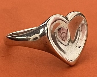 James Avery Retired Sterling Silver Vintage Heart Ring Size 5