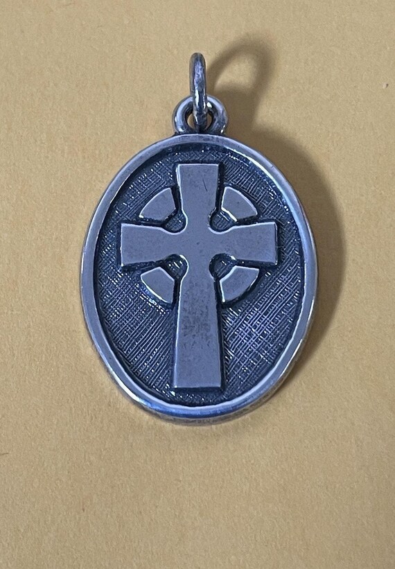 James Avery Retired Silver Oval Medallion Celtic Cross Pendant