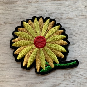 Yellow Flower, Daisy, petal patch, iron on patch, embroidered patch, applique, Sew on patch, crafts, jacket, mask, clothing, DIY