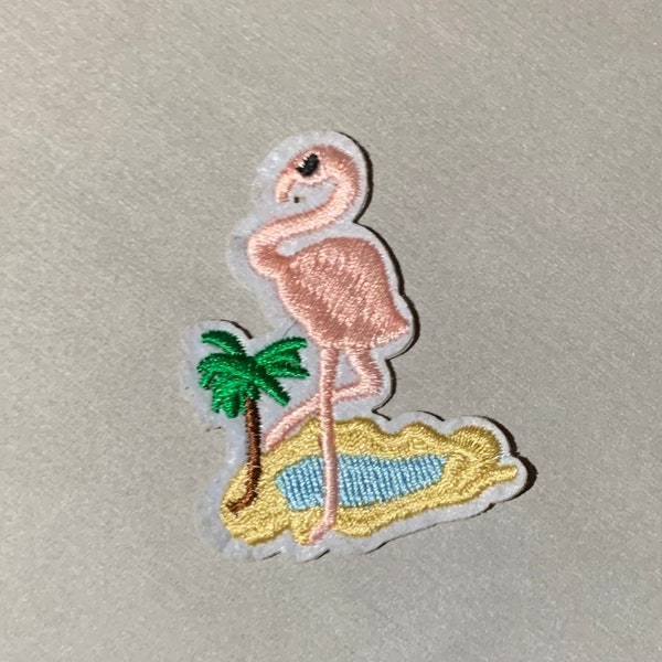 Flamingo Bird Patch Embroidered DIY Iron-on/Sew-on, applique, crafts, jacket, mask, clothing, DIY, motif, cute animal pink Florida bird