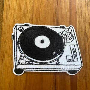 Record Player Iron On Patch, Vinyl Player Badge, Vintage Decorative Patch, DIY Embroidery, Embroidered Applique, Music Lover