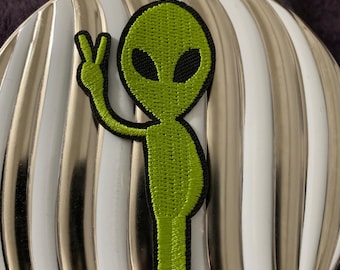 Alien UFO extraterrestrial patch, iron on patch, embroidered patch, applique, Sew on patch, crafts, jacket, mask, clothing, DIY earth living