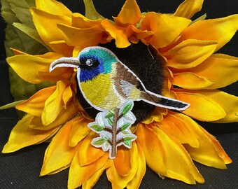 Bird Patch, Bird iron on patch, embroidered patch, applique, Sew on patch, crafts, jacket, mask, clothing, DIY (4Wx3H”)