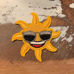 Sunshine Patch Embroidered Iron-on Sun Patch Applique, Happy Sun Ray