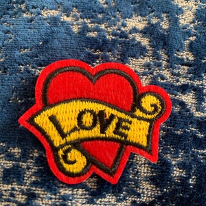 Love patch, Iron On Patch Embroidered DIY Iron-on, Sew-on, crafts, jacket, clothing, DIY, motif, love heart patch