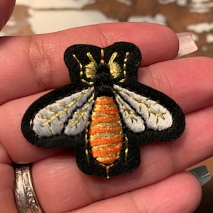 PATCH Gold Bee, Iron On Patches Embroidered Applique