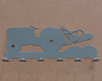 Vintage tractor keyholder