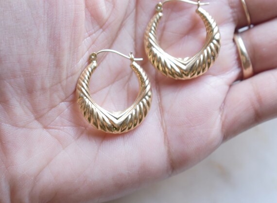 14K Gold Earrings - image 6